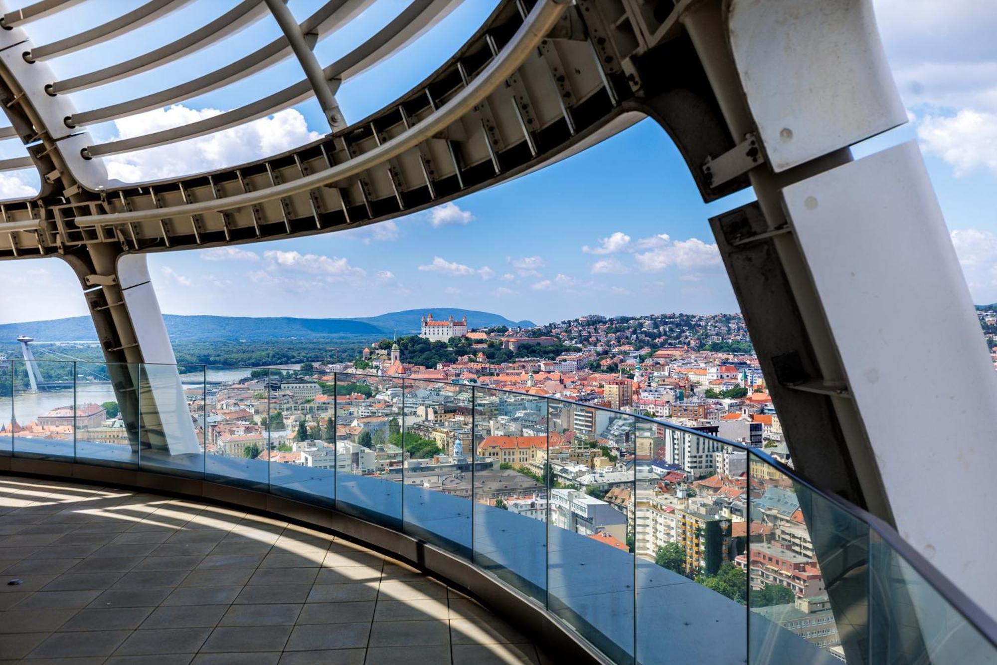Sky Park 1 - Luxurious #Instaworthy Apartment In Downtown City Center With Included Parking, Best Address In Town Bratislava Exteriér fotografie