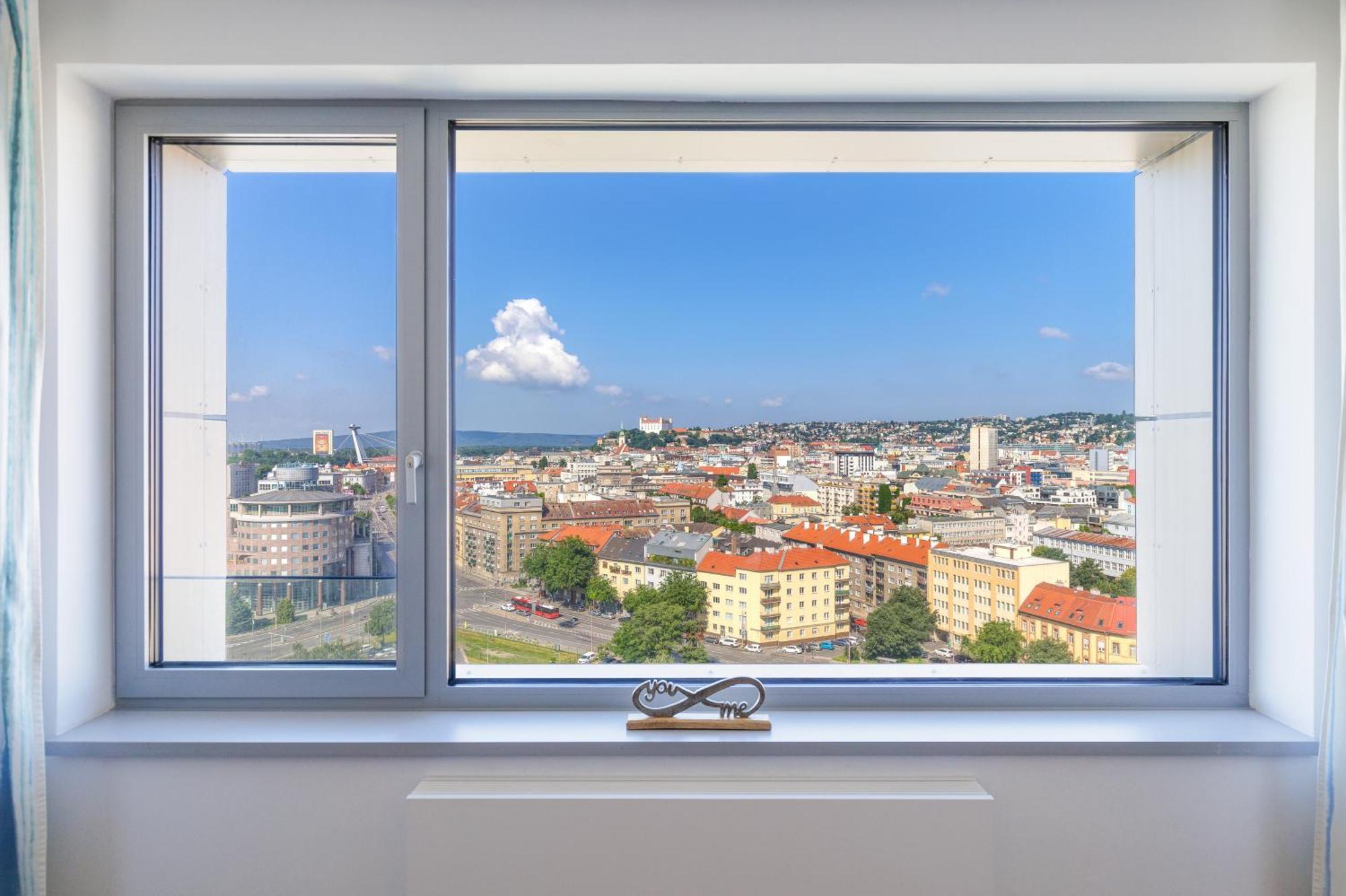 Sky Park 1 - Luxurious #Instaworthy Apartment In Downtown City Center With Included Parking, Best Address In Town Bratislava Exteriér fotografie