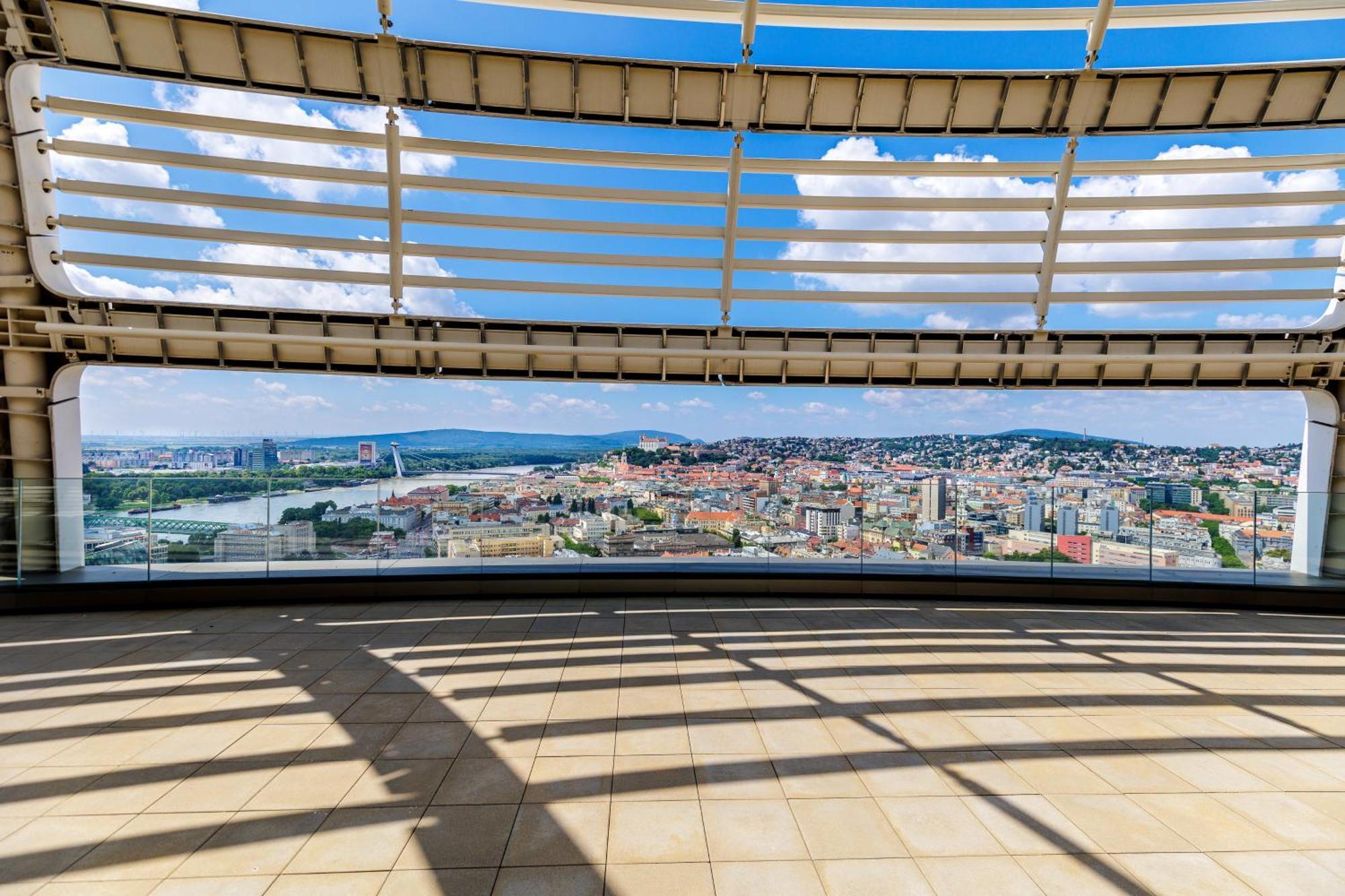 Sky Park 1 - Luxurious #Instaworthy Apartment In Downtown City Center With Included Parking, Best Address In Town Bratislava Exteriér fotografie