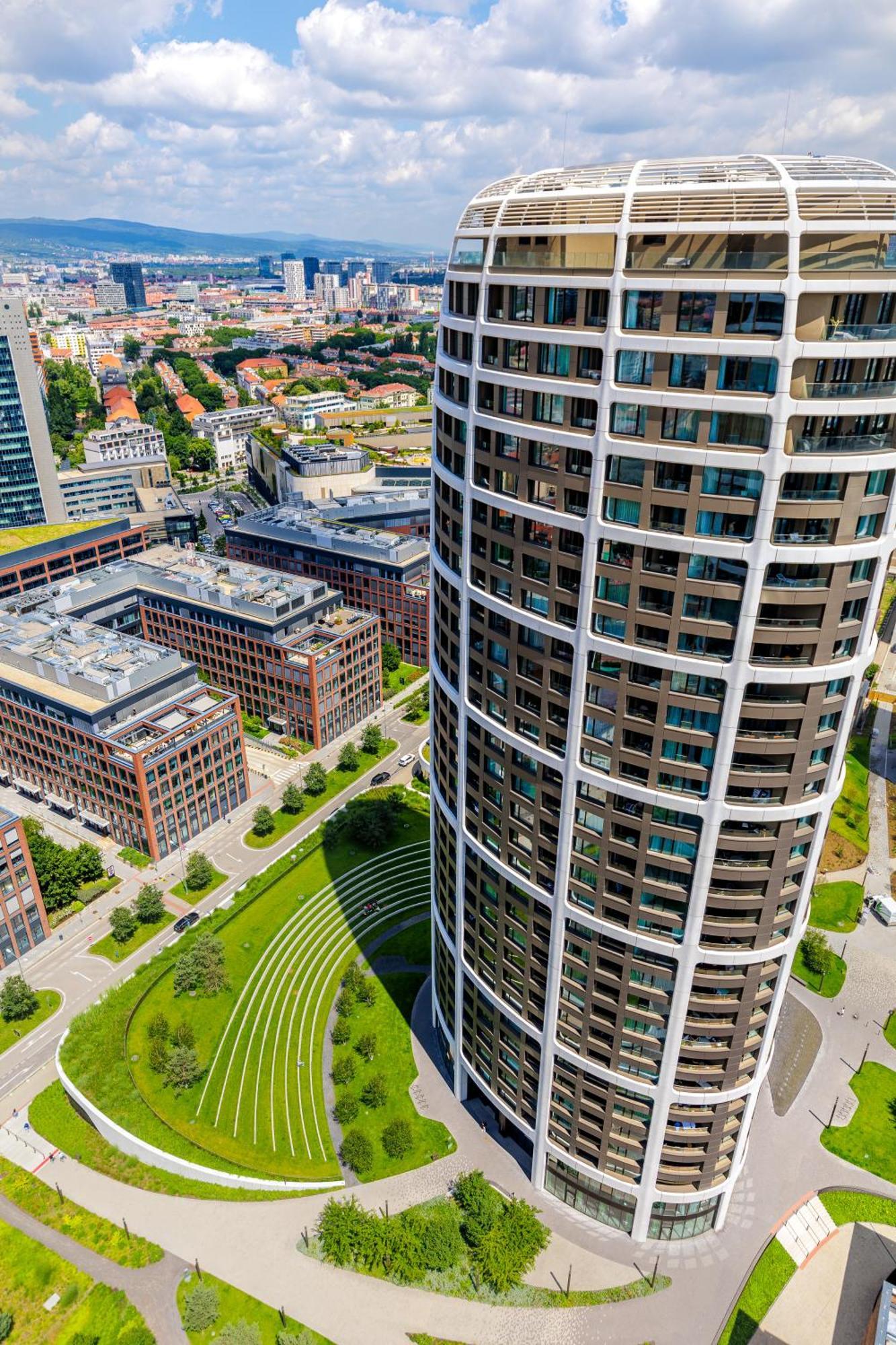 Sky Park 1 - Luxurious #Instaworthy Apartment In Downtown City Center With Included Parking, Best Address In Town Bratislava Exteriér fotografie